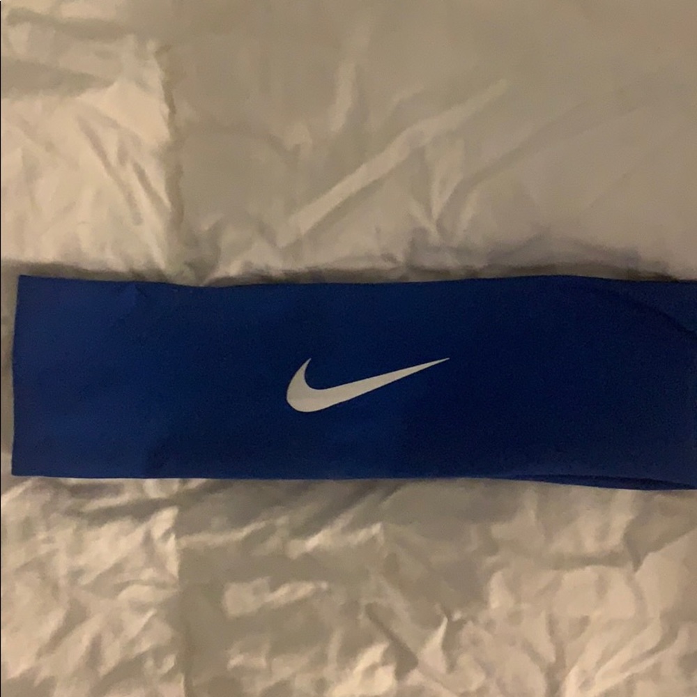Nike headband